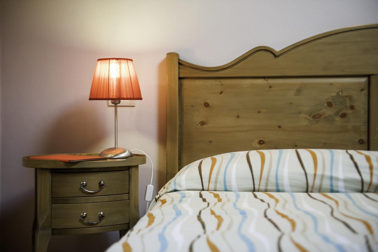 Albergo Parigi Arsie Bagian luar foto