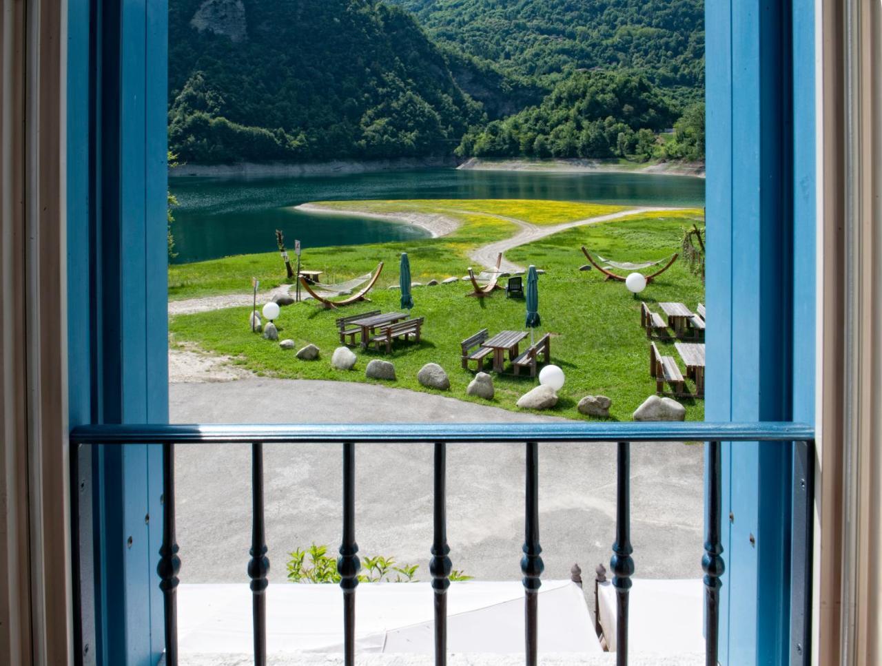 Albergo Parigi Arsie Bagian luar foto