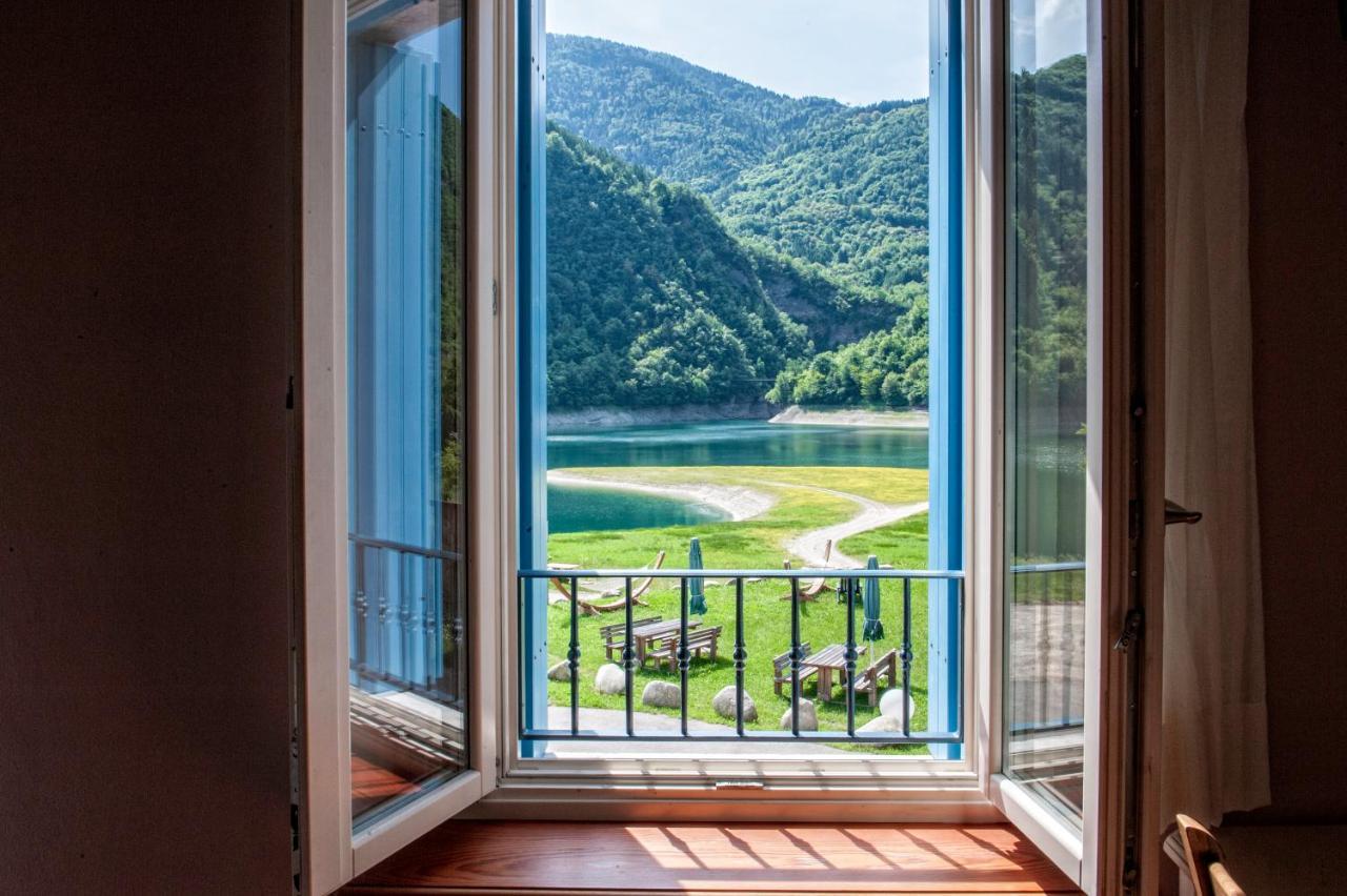 Albergo Parigi Arsie Bagian luar foto